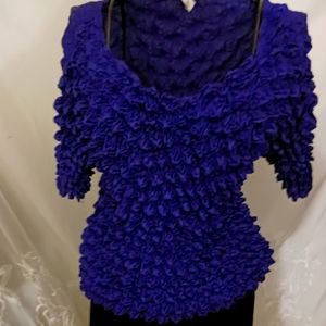 VTG. "F&C"  BLUE BUBBLE (POPCORN) BLOUSE..SIZE..OS FITS ALL..LADIES